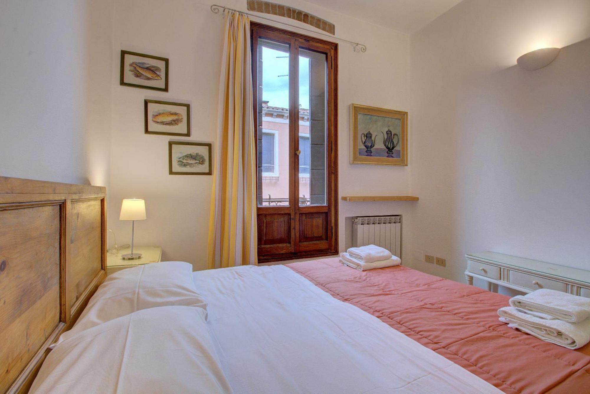 Apartamento Arriving By Train#2 - Quiet, 4pax, Internet *